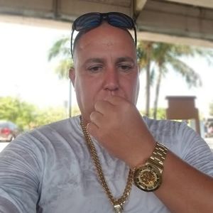 Meet your Posher, Teófilo